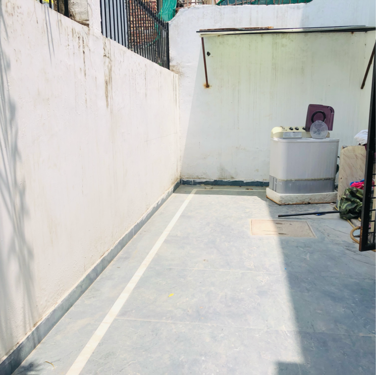 Balcony, sector 21 2.5 Bedroom 1200 Sq.Ft. Villa In Sector 21 Gurgaon 8789692