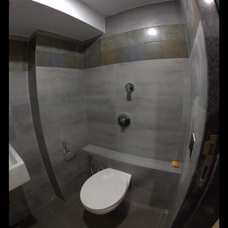 Bathroom, kandivali west 2 Bedroom 800 Sq.Ft. Apartment In Kandivali West Mumbai 8789688