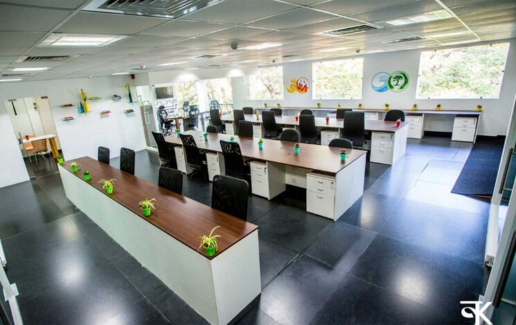 Team Area, lig colony Commercial Office Space 1900 Sq.Ft. In Lig Colony Indore 8789480