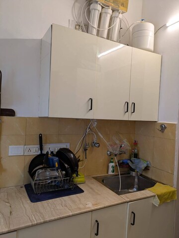 Master Bedroom in 3 BHK Builder Floor at Malviya Nagar – for Rent