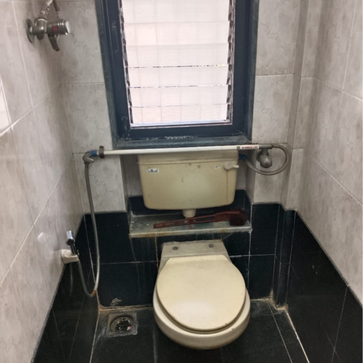 Bathroom, laxmi-niwas-dadar 3 Bedroom 1100 Sq.Ft. Apartment In Mb Kowli Wadi Mumbai 8789722