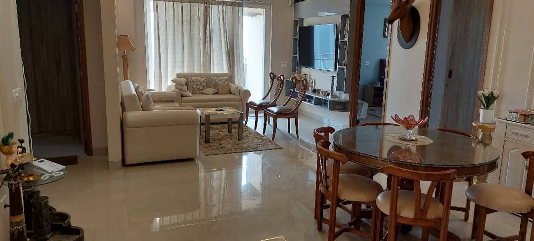 3.5 BHK + Servant Room Apartment For Rent in MI Rustle Court