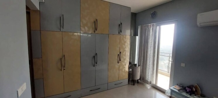 Room, mi-rustle-court 3.5 Bedroom 2350 Sq.Ft. Apartment In Gomti Nagar Lucknow 8789754