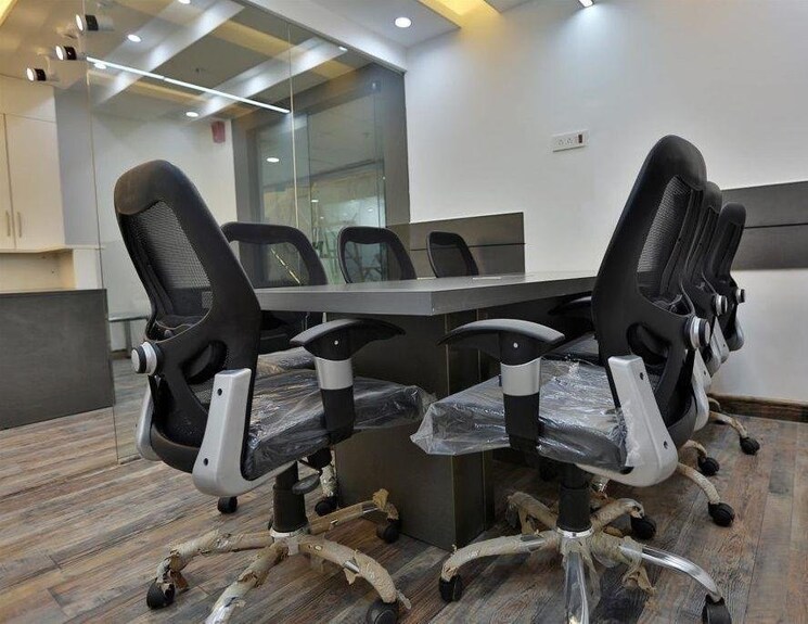 Gym, lig colony Commercial Office Space 2200 Sq.Ft. In Lig Colony Indore 8789764