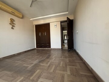 Room in 2 BHK Apartment at Eros Wembley Estate, Sector 50 – for Rent