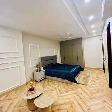 Bedroom in 4 BHK Builder Floor at Vipul World Floors, Sector 48 – for Sale