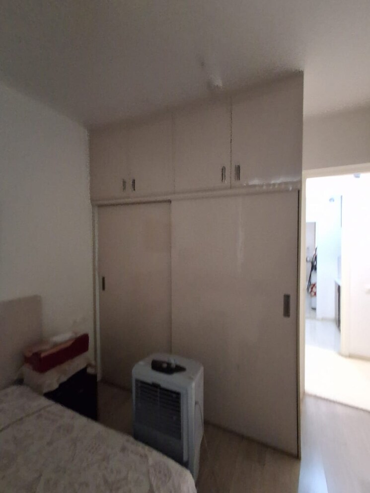 Bathroom, hiranandani-club-meadows 3 Bedroom 1720 Sq.Ft. Apartment In Bannerghatta Bangalore 8789799
