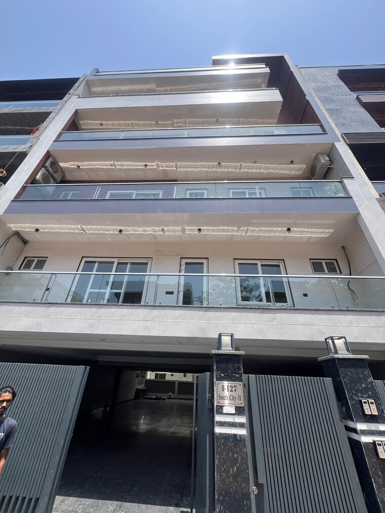 Exterior View, ss-southend-floors 4 Bedroom 360 Sq.Ft. Builder Floor In South City 2 Gurgaon 8789823