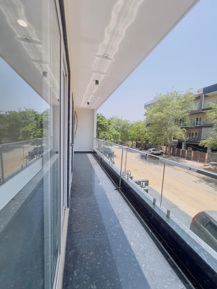 Balcony, ss-southend-floors 4 Bedroom 360 Sq.Ft. Builder Floor In South City 2 Gurgaon 8789823