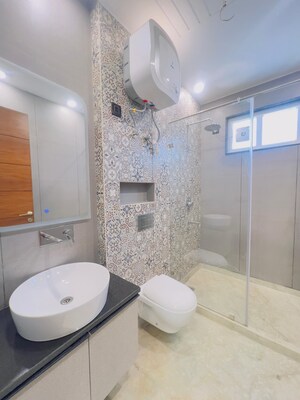 Bathroom in 4 BHK Builder Floor at SS Southend Floors, South City 2 – for Sale