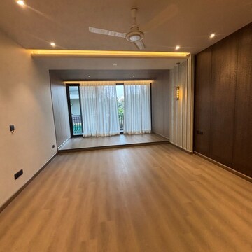 Room in 4 BHK Builder Floor at Kohli One Malibu Town, Malibu Town – for Sale