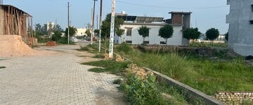 Plot For Sale in Bharti Apartments, Shakti Khand iv