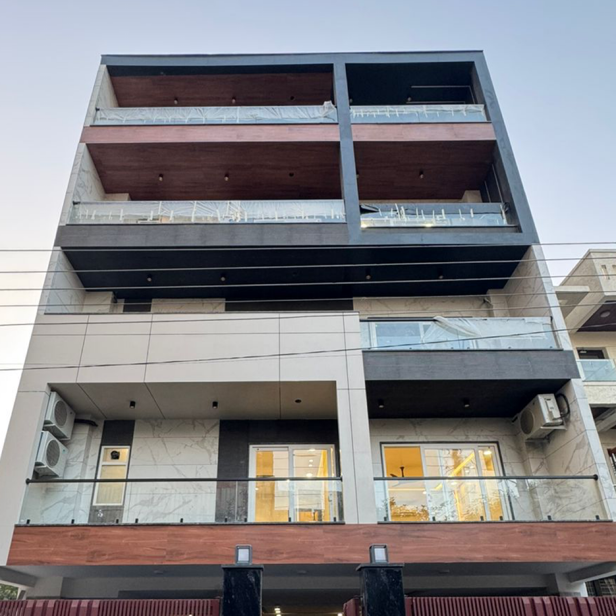 4 BHK + Servant Room Builder Floor For Sale in Vipul World Floors