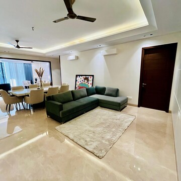Team Area in 4 BHK Builder Floor at Vipul Business Park, Tikri – for Sale