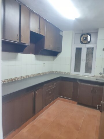 Kitchen in 3.5 BHK Apartment at Ardee City The Residency, Sector 52 – for Rent