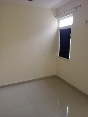 Room in 3 BHK Apartment at Conscient Habitat 78, Sector 78 – for Sale