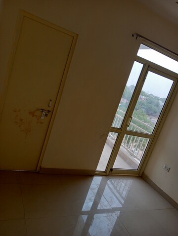 Furnished Amenities in 3 BHK Apartment at Conscient Habitat 78, Sector 78 – for Sale