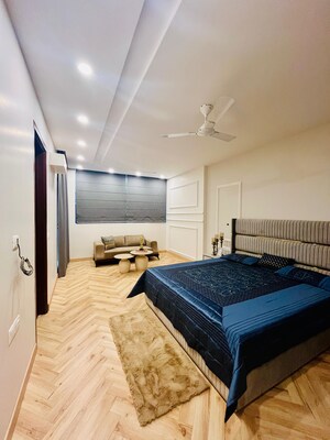 Bedroom in 4 BHK Builder Floor at Vastu Apartments, Sector 55 – for Sale