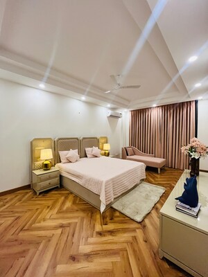 Bedroom in 4 BHK Builder Floor at Vastu Apartments, Sector 55 – for Sale