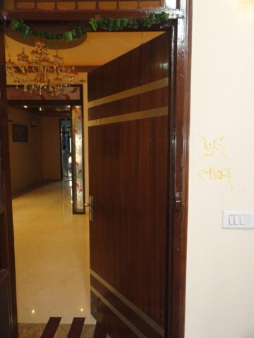 Room in 3 BHK Apartment at Gaurs Siddhartham, Siddharth Vihar – for Sale