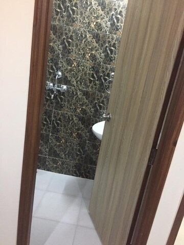 Bathroom in 1 RK Apartment at Gupta Awas, Sector 43 – for Rent