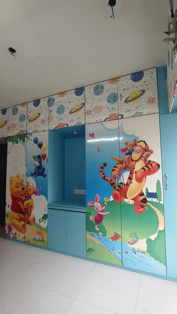 Room in 2 BHK Apartment at Abhiram CHS, Kandivali West – for Rent