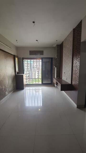 2 BHK Apartment For Rent in Abhiram CHS, Kandivali West