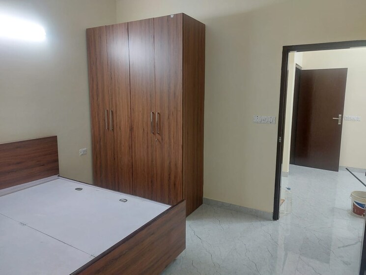 Room, sector 27 2 Bedroom 120 Sq.Yd. Builder Floor In Sector 27 Gurgaon 8790068