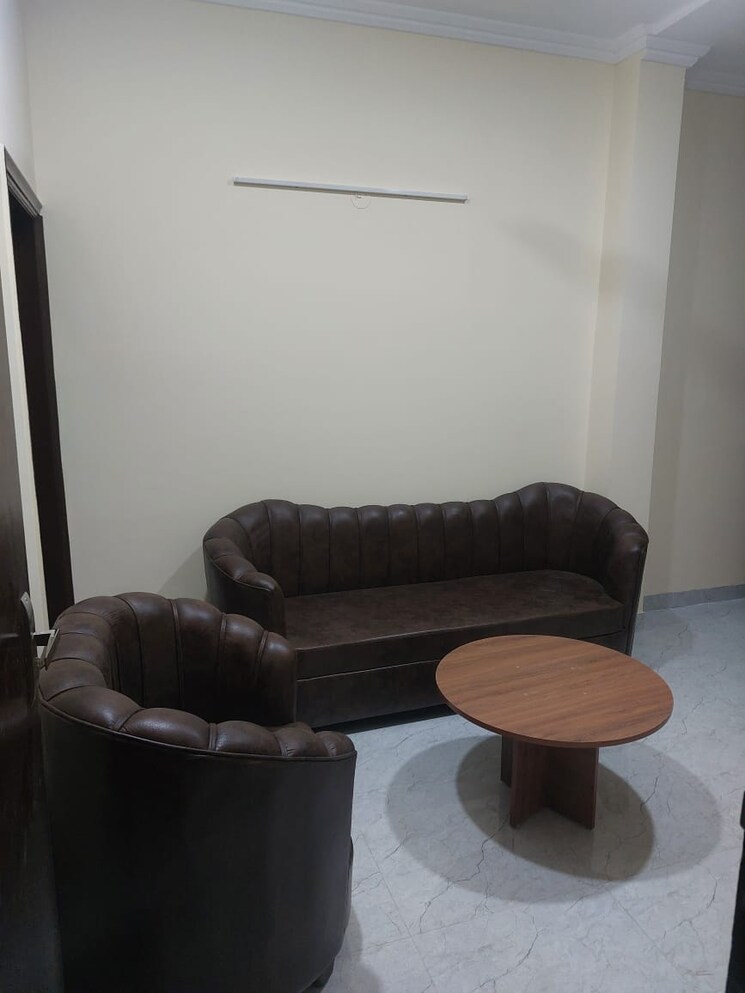 Living Room, sector 27 2 Bedroom 120 Sq.Yd. Builder Floor In Sector 27 Gurgaon 8790068