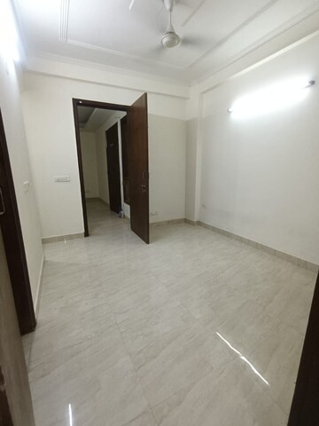 Room in 2 BHK Builder Floor at Saket – for Rent