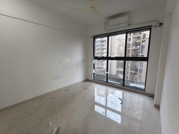 Room in 3 BHK Apartment at Godrej Urban Park, Chandivali – for Rent