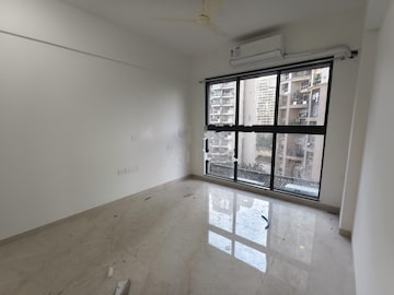 Room in 3 BHK Apartment at Godrej Urban Park, Chandivali – for Rent