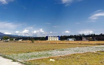 Plot For Sale in Kamandoddi