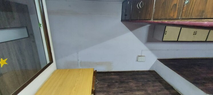 Other, malad west Commercial Office Space 500 Sq.Ft. In Malad West Mumbai 8790002