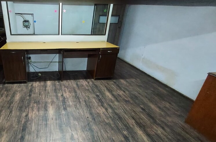 Team Area, malad west Commercial Office Space 500 Sq.Ft. In Malad West Mumbai 8790002