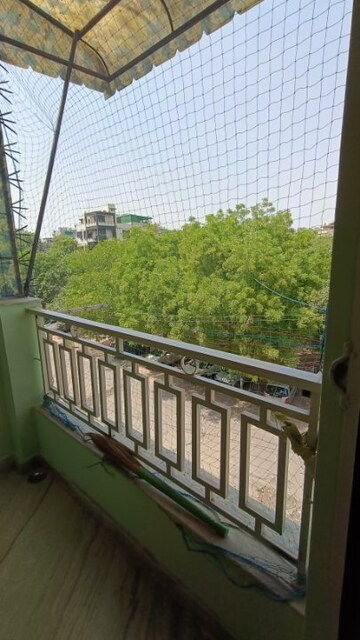 Balcony in 1 BHK Builder Floor at Rohini Sector 25 – for Rent