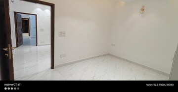 Room in 2 BHK Builder Floor at Palm Residency Chhatarpur, Chattarpur – for Rent