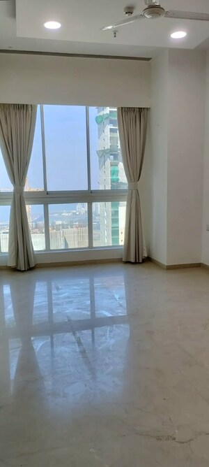 Room in 3 BHK Apartment at K Raheja Vivarea, Mahalaxmi – for Sale