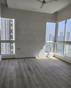 3 BHK Apartment For Sale in K Raheja Vivarea, Mahalaxmi