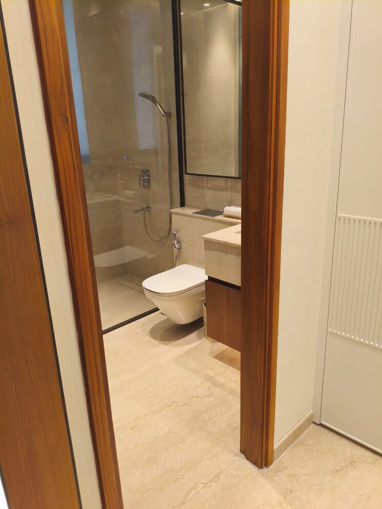 Bathroom, central-park-bignonia-towers 3 Bedroom 3805 Sq.Ft. Apartment In Sohna Sector 32 Gurgaon 8790218