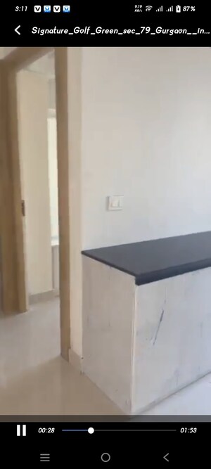 Room in 3 BHK Apartment at Signature Global Golf Greens, Sector 79 – for Sale