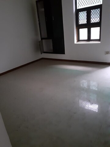 Room in 1 BHK Builder Floor at Pi I And Ii Greater Noida – for Sale