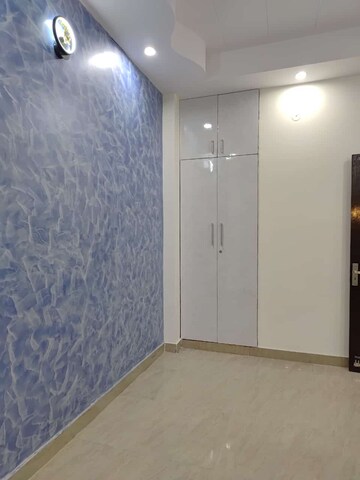 Room in 2 BHK Builder Floor at Vasundhara Sector 1 – for Sale
