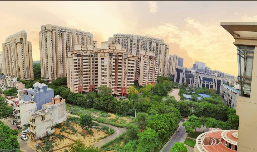 4 BHK + Servant Room 3450 Sq.Ft. Apartment in Sweta Central Park I
