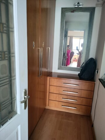 Furnished Amenities in 4 BHK Apartment at Sweta Central Park I, Sector 42 – for Sale