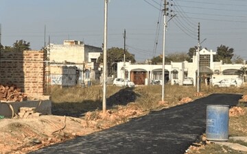 Plot For Sale in Logix Park, Sector 16