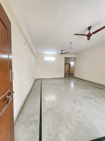 Room in 3 BHK Apartment at Kukatpally – for Sale
