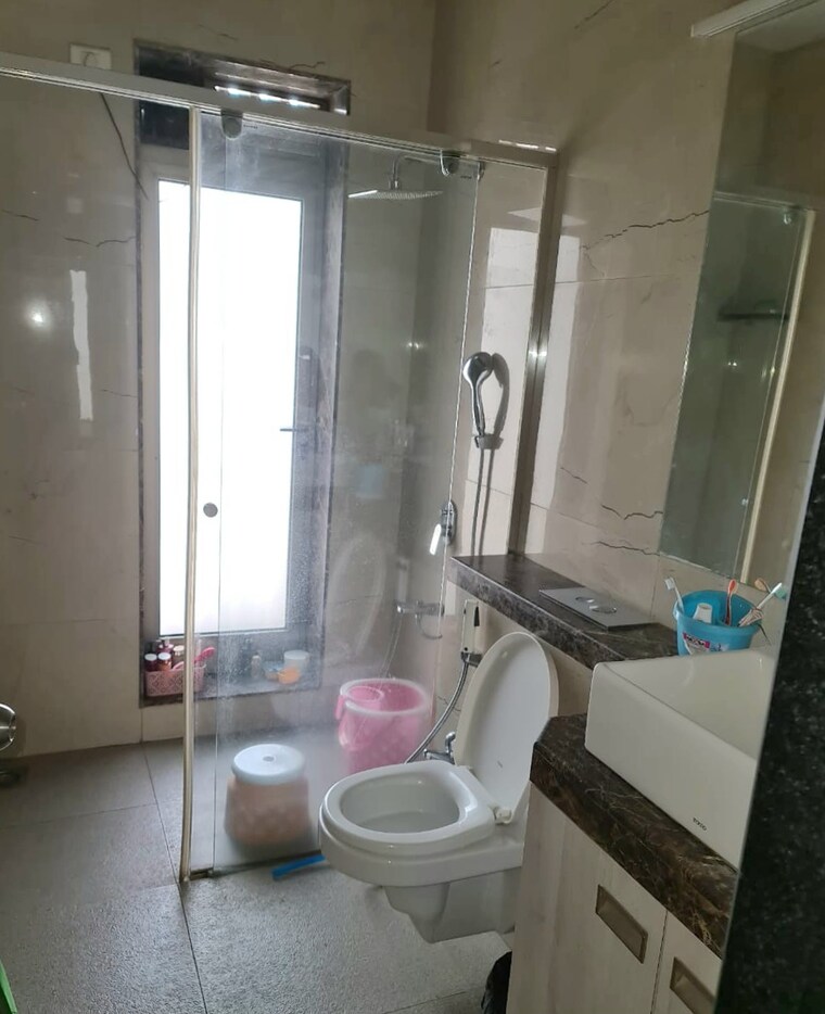 Bathroom, l-t-emerald-isle 4 Bedroom 2430 Sq.Ft. Apartment In Powai Mumbai 8790297