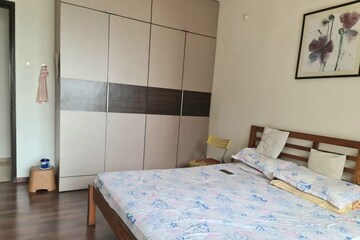 Room in 4 BHK Apartment at L&T Emerald Isle, Powai – for Sale