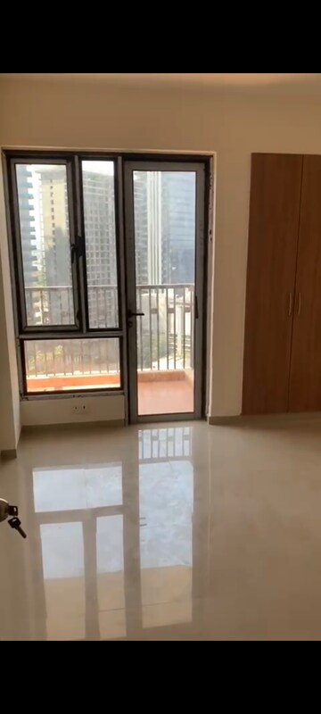 Room in 2 BHK Apartment at Logix Blossom County, Sector 137 – for Rent